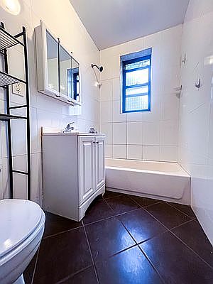 5th image of 24-09 28th St #21