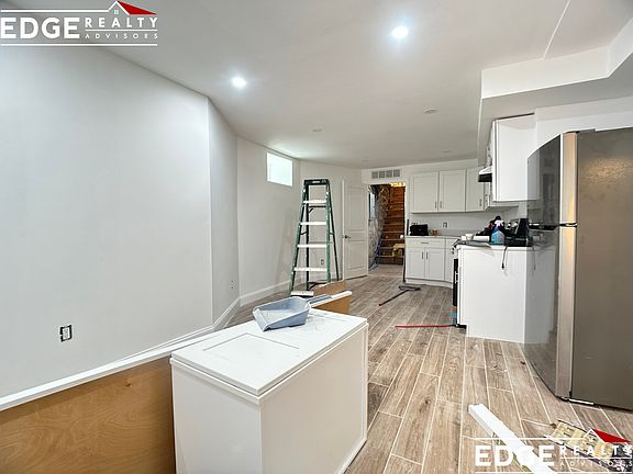 4th image of 16 Leicester St #B