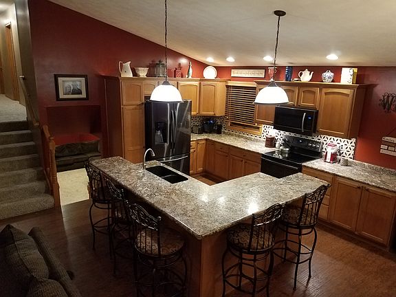 2nd image of 908 Dennis Dr