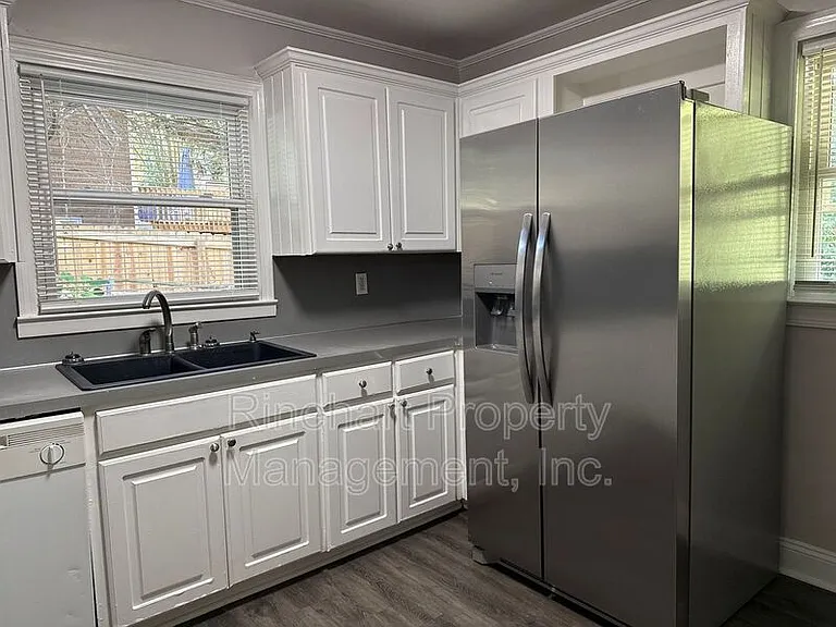 645 Greenbriar Ave — Photo 6