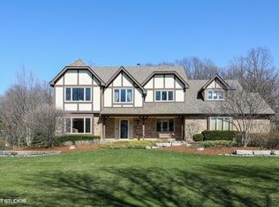 18 Equestrian Way, Lemont, IL 60439