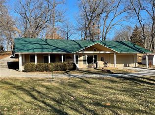 1320 Lake Viking Ter, Gallatin, MO 64640