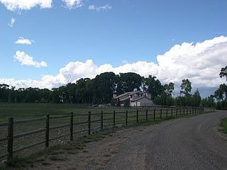 2nd image of 151 Cottonwood Ln