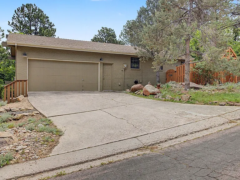 735 Big Valley Dr — Photo 37