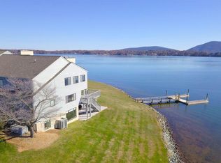 270 Peninsula Point Dr #A, Moneta, VA 24121
