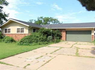 361 N Putter Ln, Wichita, KS 67212