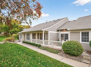 1731 Donegal Dr, Woodbury, MN 55125