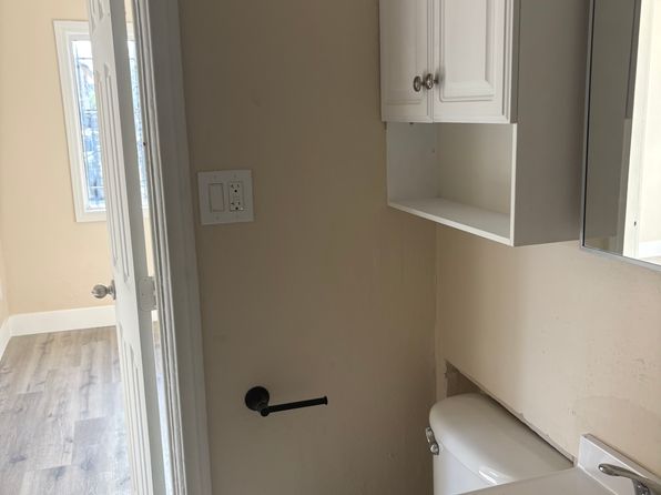 7617 S Main St Unit 1/4