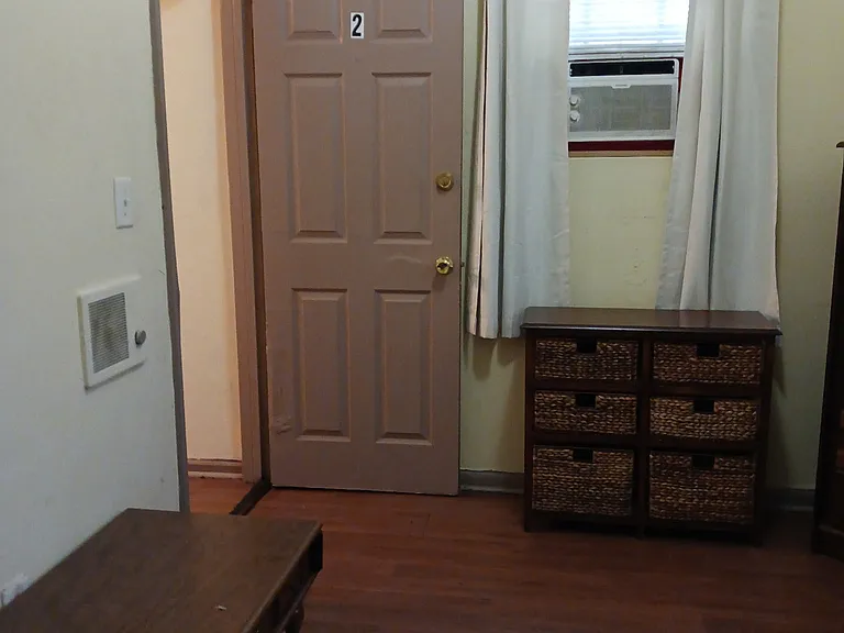 1517 Mount Herman St #2 — Photo 4