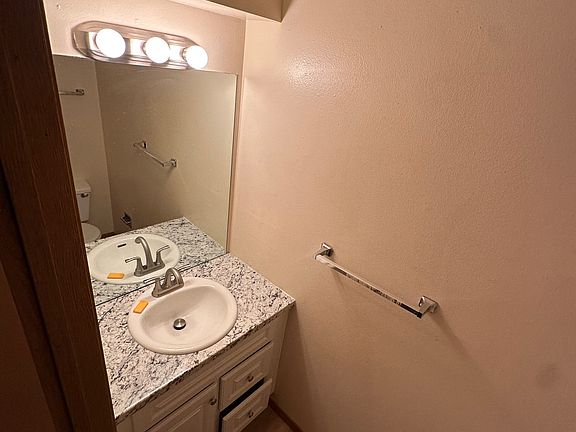 5th image of 536 Winnie Way #536