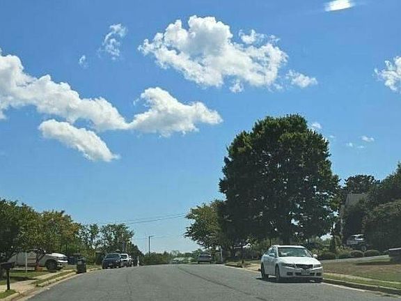 4th image of 2 Whitestone Dr