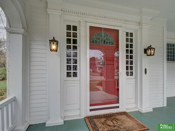 3rd image of 234 W 10th St