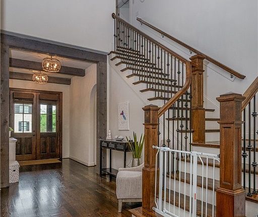 3rd image of 5891 Candler Ave