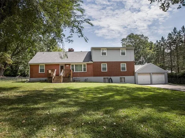 8103 Spring Valley Rd, Raytown, MO 64138