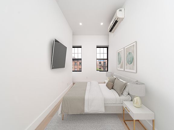 5th image of 47 Saint Marks Pl APT 4W