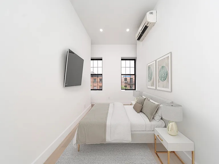 47 Saint Marks Pl #5W — Photo 4