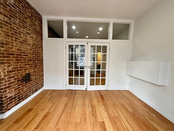 4th image of 1486 Bedford Ave APT 1B