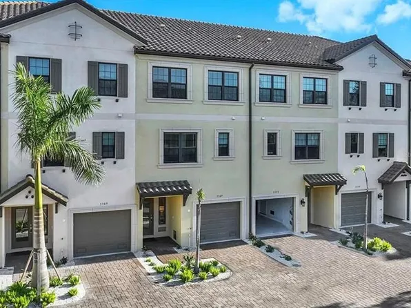 5569 Cannes Cir, Sarasota, FL 34231