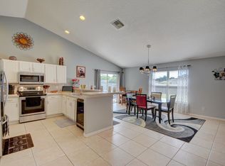 1967 SW Beauregard St, Port Saint Lucie, FL 34953