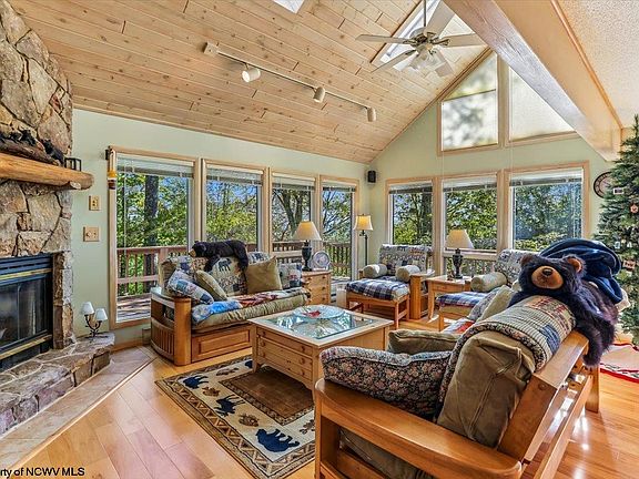 2nd image of 128 Forest Ridge Rd