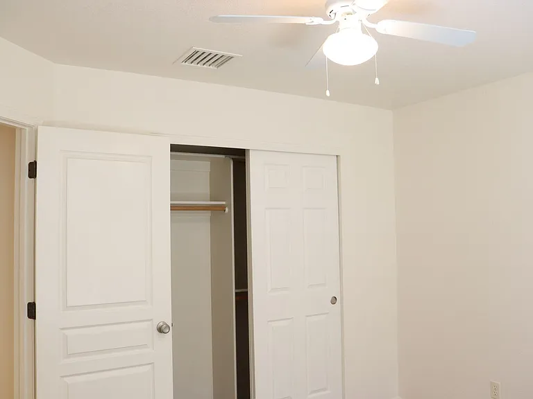 3357 Plaza Candida — Photo 19