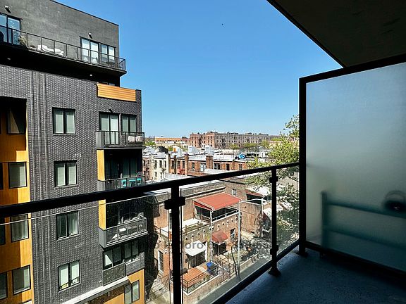 5th image of 25 E 19th St APT 4A