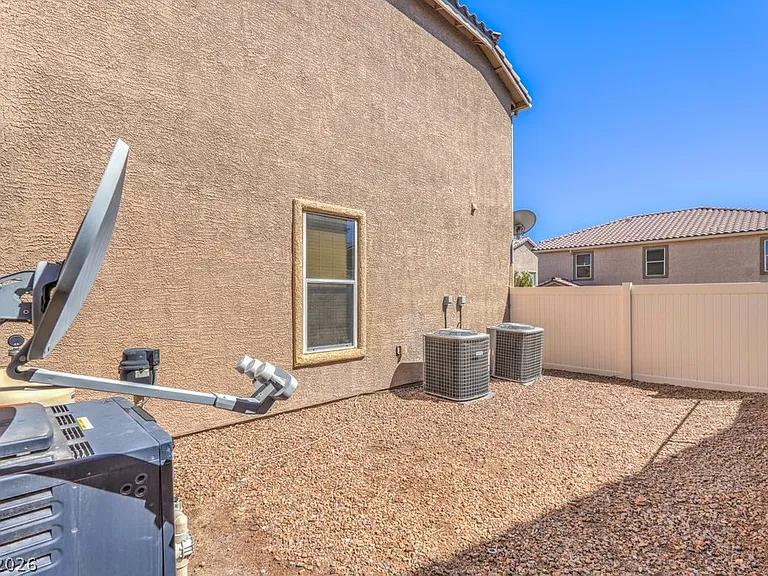 1213 Checkmark Ave — Photo 38