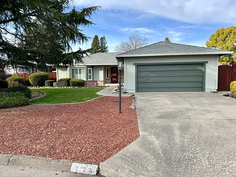 177 Merner Dr — Photo 2