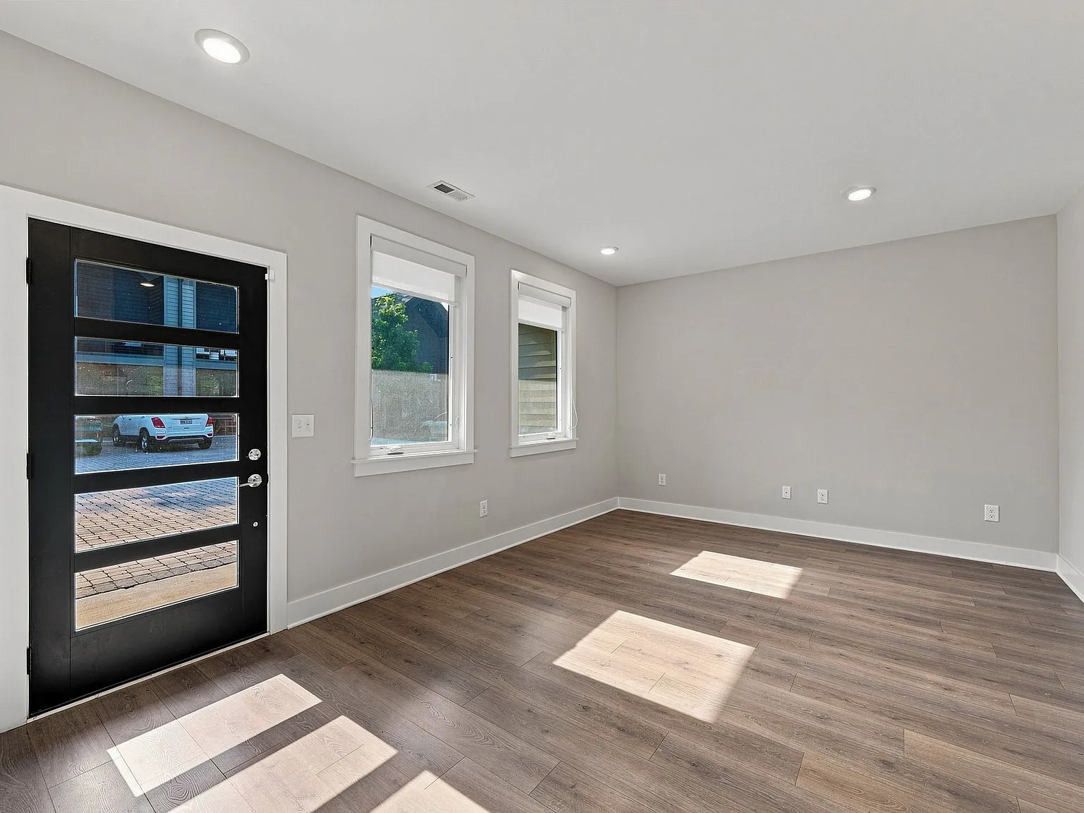 2 bed, 2.5 bath, 1280 sqft, $2,495 — Photo 2