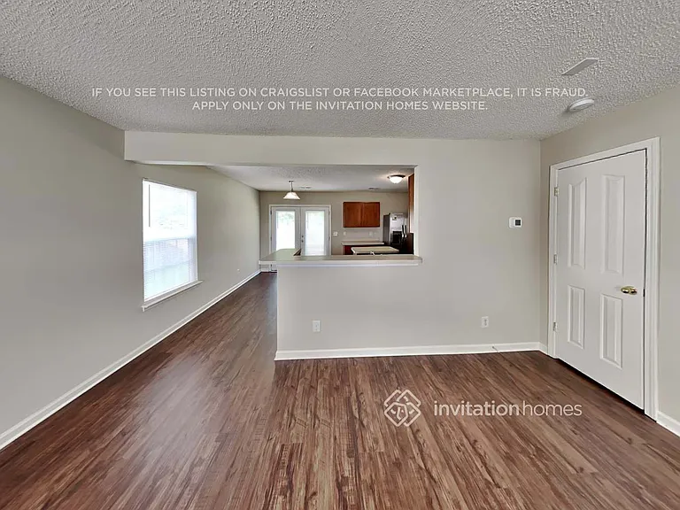1402 Bray Dr — Photo 6