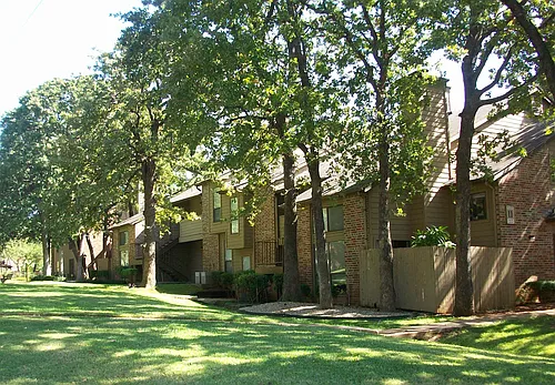 Woodlake Apartments Photo 1