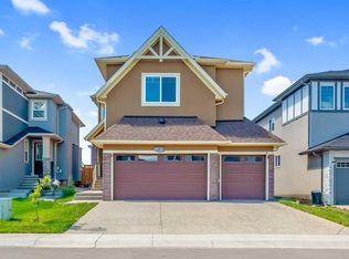 198 E Kinniburgh Cres, Chestermere, AB T1X1Y2