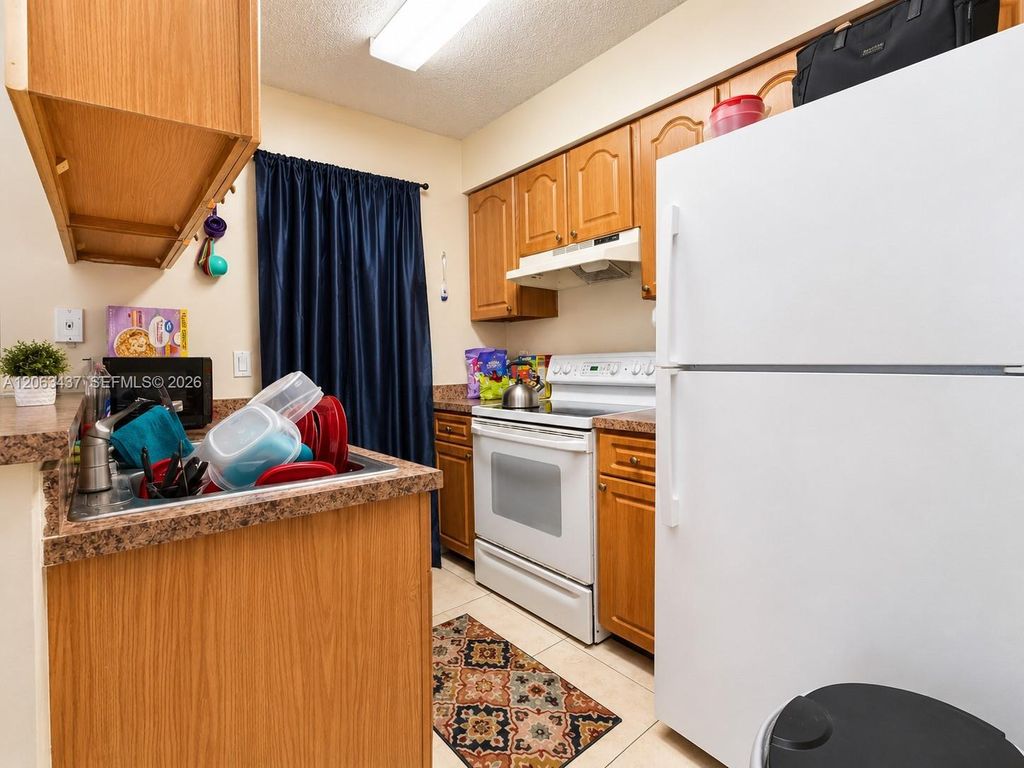 1239 SW 46th Ave APT 904, photo 6