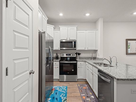 5th image of 195 Sandhill Pines Dr