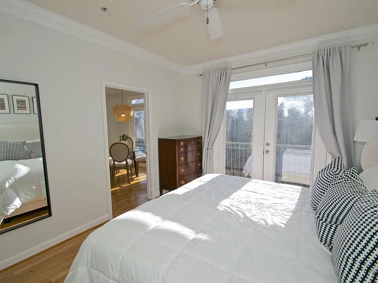 3777 Peachtree Rd NE #735 — Photo 12