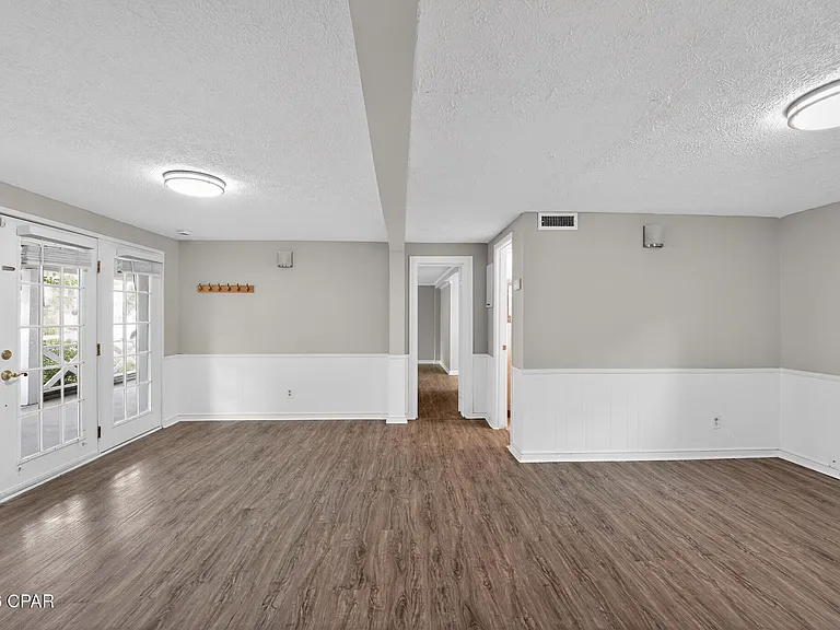 14108 Pelican St — Photo 9