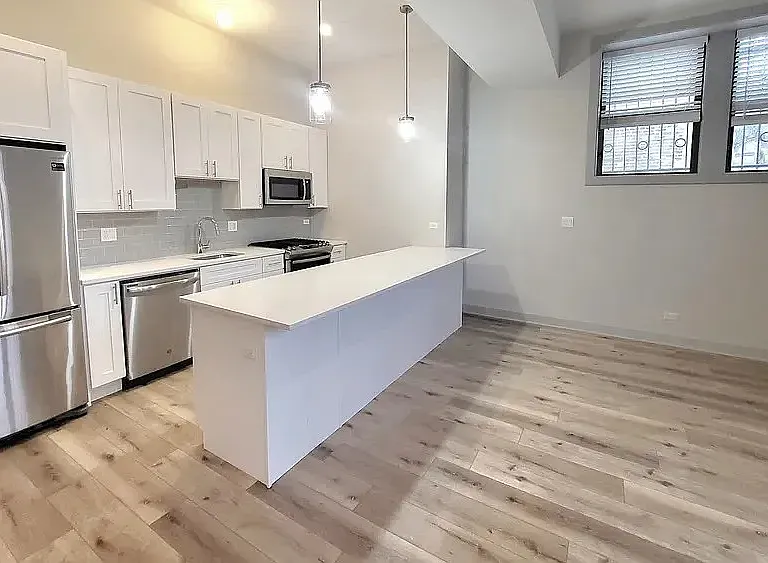 2900 W Logan Blvd #204 — Photo 2