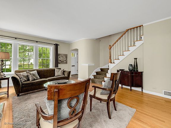 4th image of 4055 Linden Ave