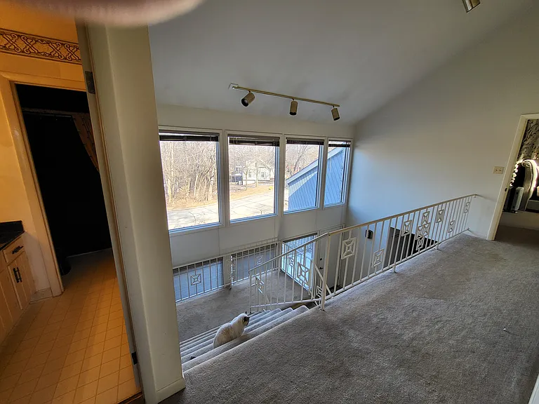 8199 Yorkridge Dr — Photo 4