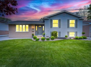 990 Allandale Dr, Sarnia, ON N7S3E4