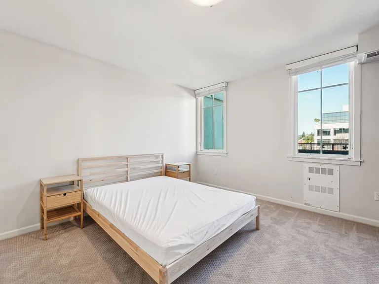 Addison Arts Apartments — Photo 159