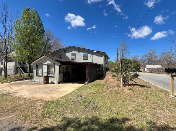 61 W Woodlawn St, Marion, NC 28752