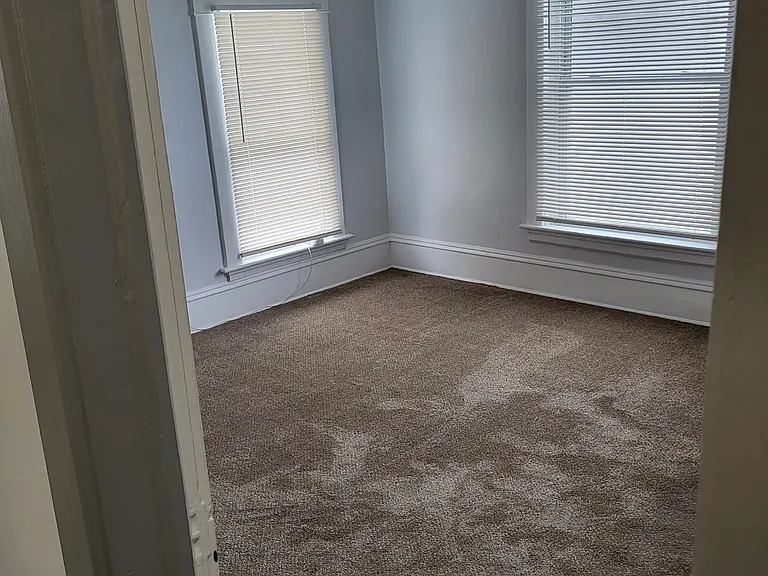 940 Bates St SE #1 — Photo 5