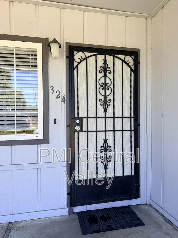 2 bed, 1.0 bath, 900 sqft, $1,950 — Photo 4