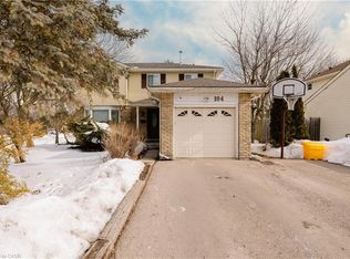 104 Rolling Meadows Dr, Kitchener, ON N2N 1T6