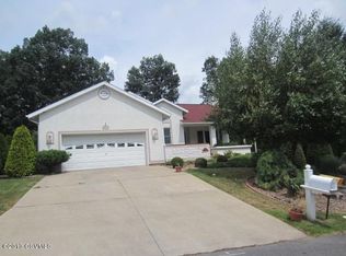 114 Missouri Ln, Kulpmont, PA 17834