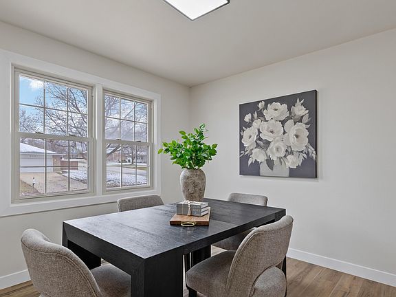 3rd image of 3800 Stonegate Rd