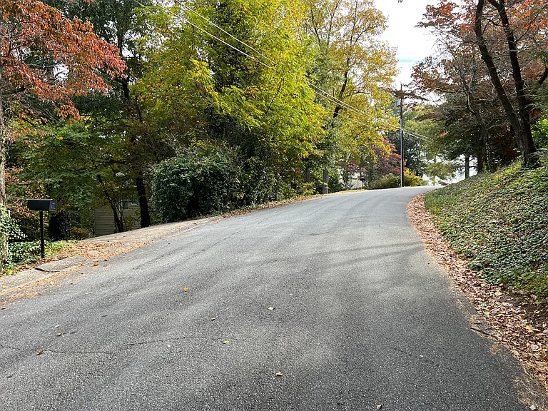 704 Mohawk Dr — Photo 48