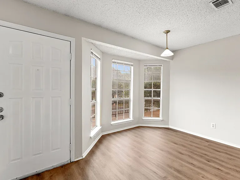 104 Mosscliff Cir #11 — Photo 4