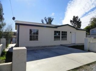 23571 Clara Pl, Canyon Lake, CA 92587